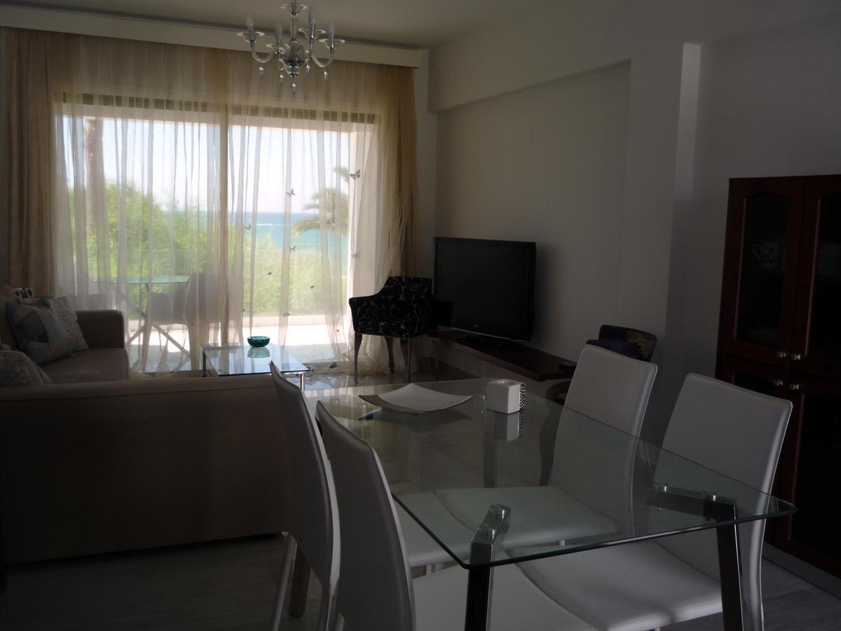 Sandy Beach Apartment 13 Oroklini Exterior foto